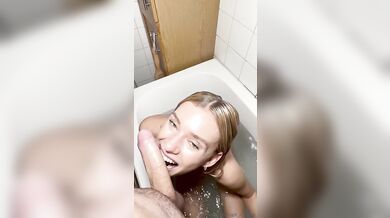 Wildhalli's Bathtub Blowjob And Standing Fuck From Behind