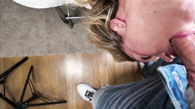 German influencer Cornelia Ritzke has sex during a massage