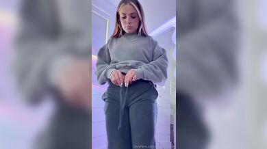 Piper Rockelle Shows Her Nice Tits And Sexy Ass