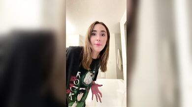 Sexy Bathtub With Natalie Roush