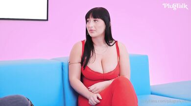 Alexandra Mink And Lena The Plug Fuck In Threesome