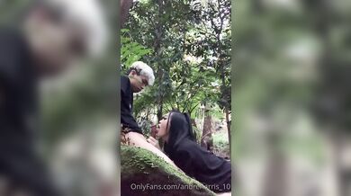 Outdoor Sex Tape With BbyL1ng And Her Friend