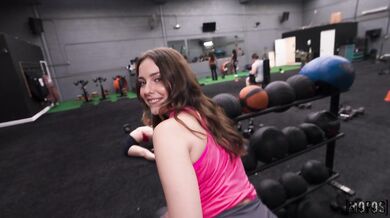 Violet Dawn Gets Fucked In The Gym