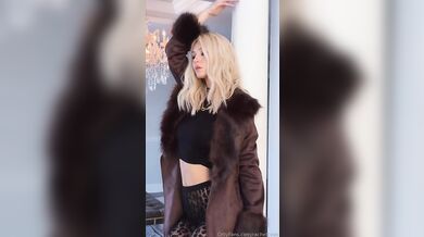 Hottie RachelCook Teases In Leopard Print Tights