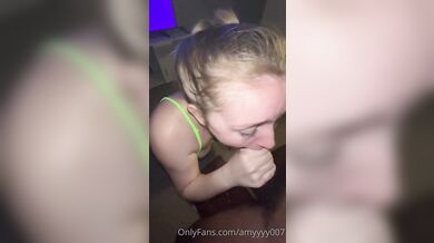 Hungry Amyyyy007 Blowjobs And Deepthroats A BBC