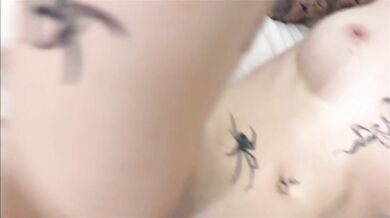 Amateur Sinforsilk Is Caught Masturbating And Wants Cumshot On Her Beautiful Face