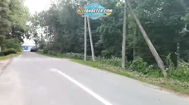 She exposed her tits to a passerby and blowjobs his cock