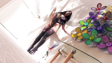 She Tests Her Holes With His Huge Pole!