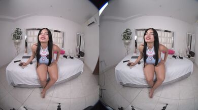 Alhana Pulido In Solo VR Porn Video