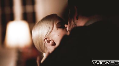 Petite Blonde Small Tittied Babe Kiara Cole Gets Into Gravity Defying 69