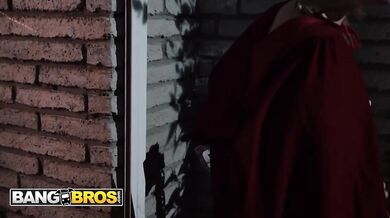 Kara Lee’s Little Red Riding Hood Costume A Wild Encounter With A Masked Stranger