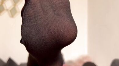 Daisy May - Worship My New Nylons