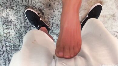 Detention Footjob From Teacher Cleo