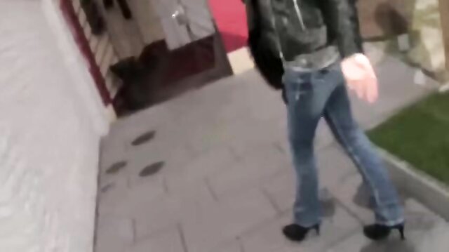 Ich habe eine einsame MILF gefickt – Cara Cum