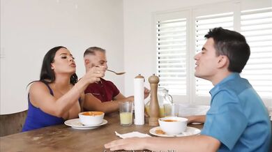 Stepmom Luna Star Got Anal Creampie