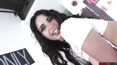 Asteria Jade Needs More Of The Anal Fuck