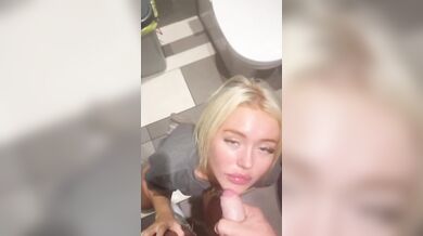 Fast Food PAWG Employee Gets Fucked From Behind
