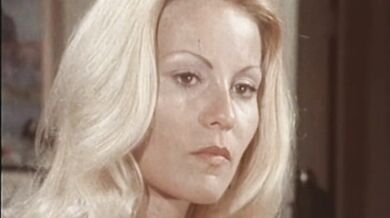 Two Blonde Women Share Hard Dick In Vintage Porn