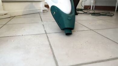 Princess Diana - Milking Vacuum Pantyhose Footjob