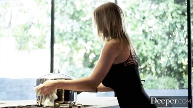 Voluptuous Gabbie Carter Breaks From Her Housewife Routine