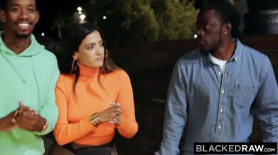 BBC-loving Hottie Penelope Cum Gets Double Teamed