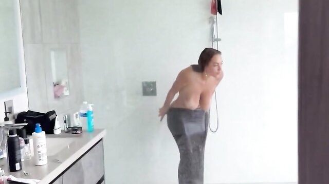Neighbour Is Wet From Rain So I Offered Her A Hot Shower And My Hard Cock