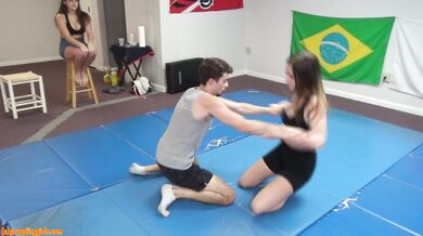 Boyfriend gets beaten by girlfriend's friend