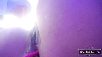 Big booty babe closeup fisting and anus teasing