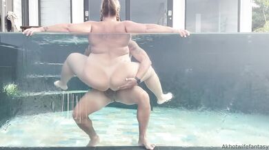 Outdoor Pool BBW Hotwife Fucking