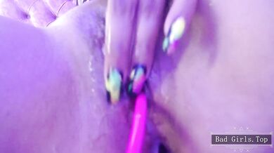Hot big booty babe closeup pussy play with toys
