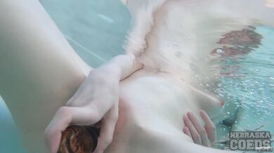 Blonde Beauty Enjoys Sensual Underwater Masturbation In Outdoor Hot Tub