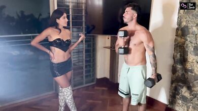 Girlfriend challenges boyfriend to wrestling match