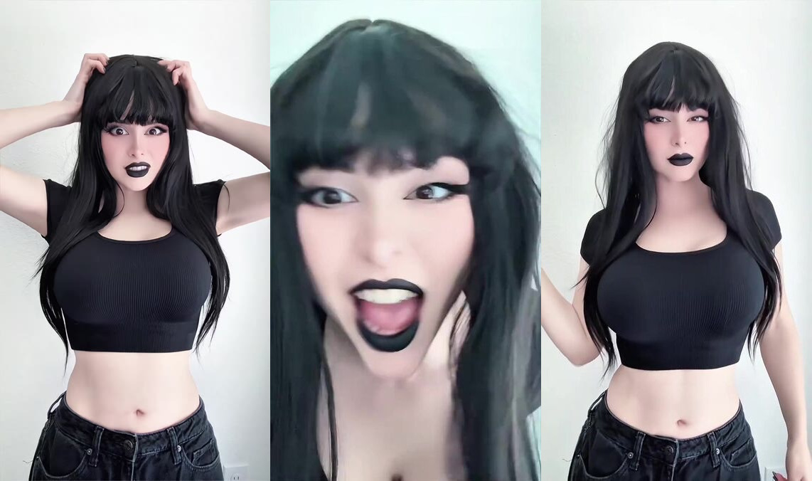 Sexy Gothic Girl