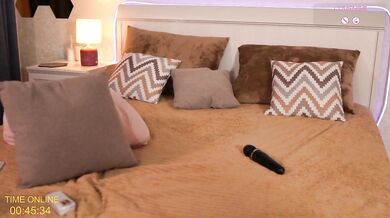 Sweetkira555 Shows Hot And Intense Masturbation