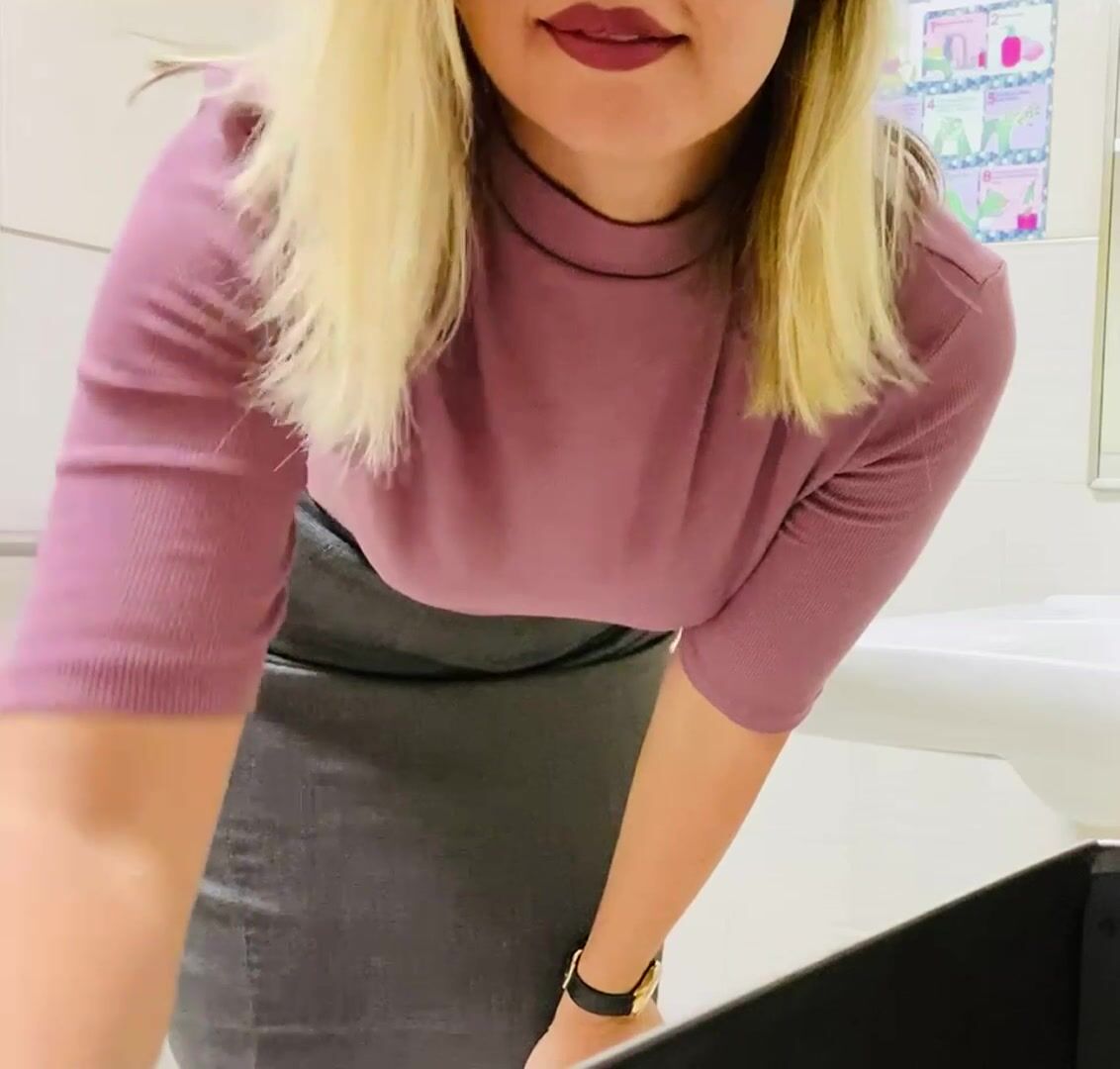 Let me show you what’s under my skirt in my school's toilets