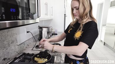 This Stepdad Rejected Breakfast To See His Stepdaughter Naked
