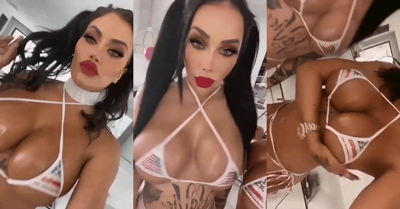 Bimbo twins