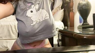 Big Tits Under My T-Shirt