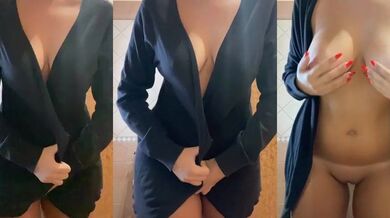 Confident Busty MILF