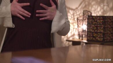 I find myself drowning in a relationship where she makes me cum inside her