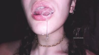 Finger deepthroating makes me drool like hell