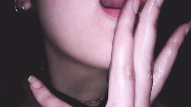 Finger deepthroating makes me drool like hell