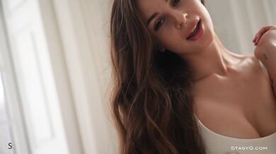 Beautiful Babe Karina Shows Hot Tease
