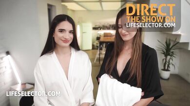 Candie Luciani And Violet Viper Borrow More Than Your Shower