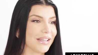 Women Orgasm With The Voluptuous MILF Romi Rain