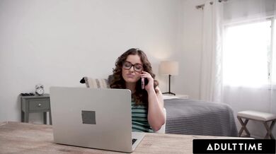 Horny Leana Lovings Skips Studying When Hot New Step Cousin Shows Up And Wants To Fuck