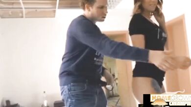 Mikayla Watson lässt sich in einer selbstgedrehten Reality-Szene von hinten anal ficken