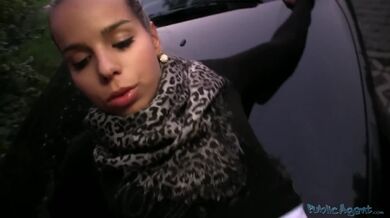 Sexo al aire libre con hermosa calle amateur