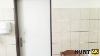 Ara Mix cheats on her boyfriend