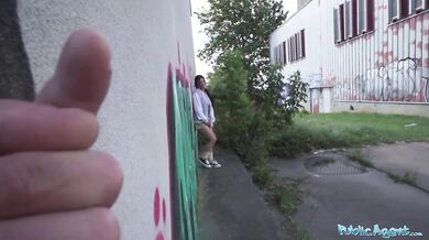 Public Agent pristihol amatérsku masturbáciu na ulici